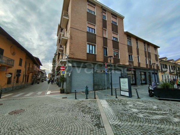 negozio in vendita a Leinì