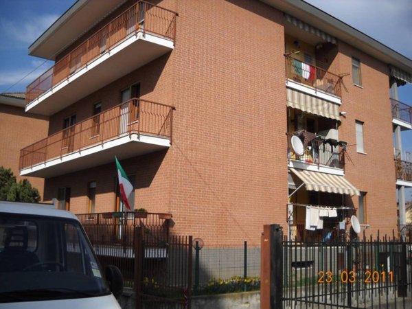 locale di sgombero in vendita a Leinì