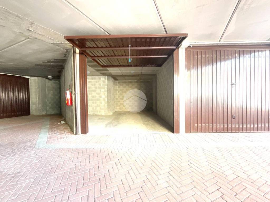 locale di sgombero in vendita a Leinì in zona Mappano di Leinì