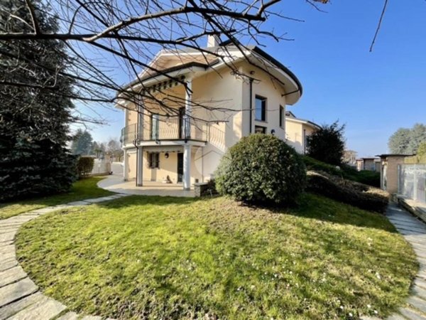 casa indipendente in vendita a Leinì