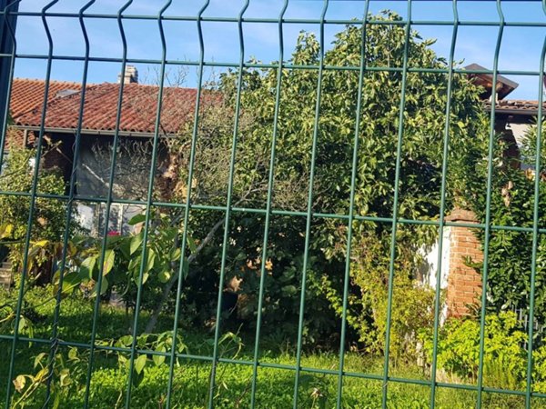 casa indipendente in vendita a Leinì in zona Tedeschi