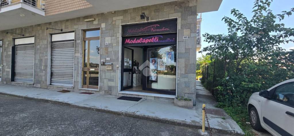 negozio in vendita a Leinì