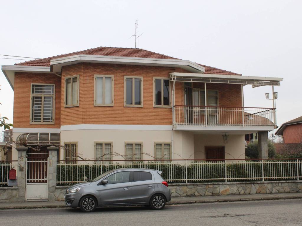 casa indipendente in vendita a Leinì