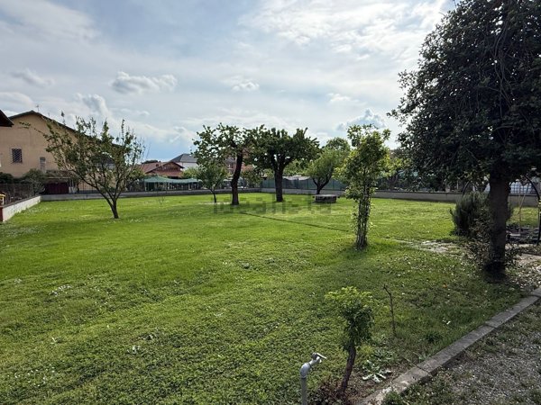 casa indipendente in vendita a Leinì