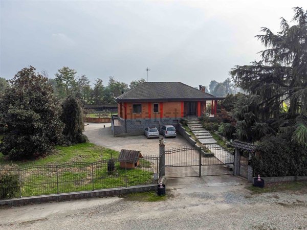 casa indipendente in vendita a Leinì