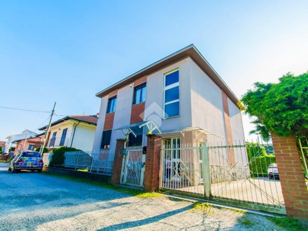 casa indipendente in vendita a Leinì