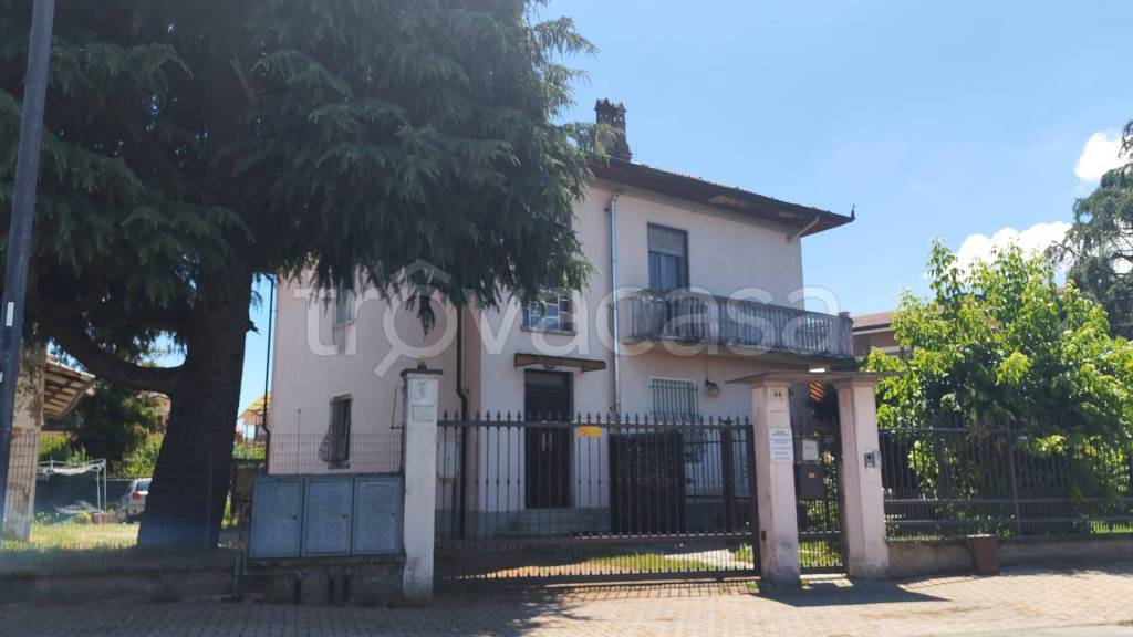 appartamento in vendita a Leinì in zona Mappano di Leinì