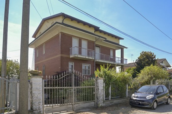 casa indipendente in vendita a Leinì