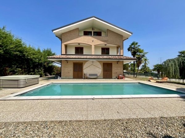 casa indipendente in vendita a Leinì