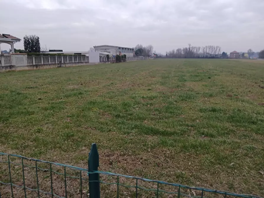 terreno edificabile in vendita a Leinì