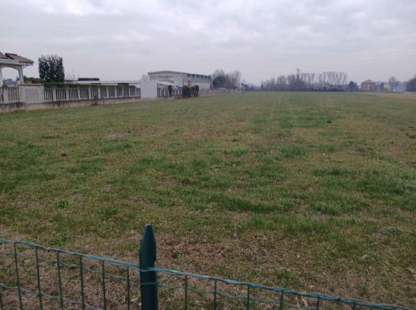 terreno edificabile in vendita a Leinì in zona Fornacino