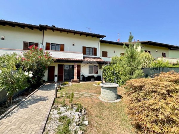 casa indipendente in vendita a Leinì in zona Tedeschi