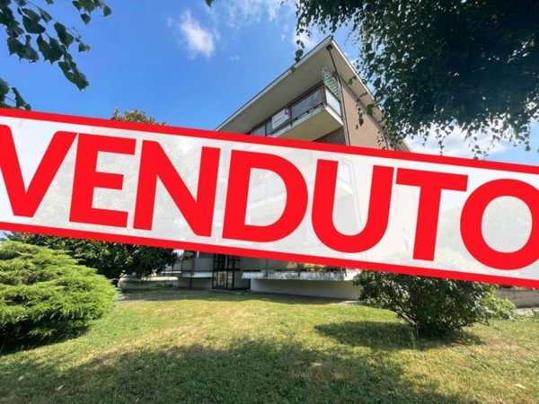 appartamento in vendita a Leinì in zona Fornacino