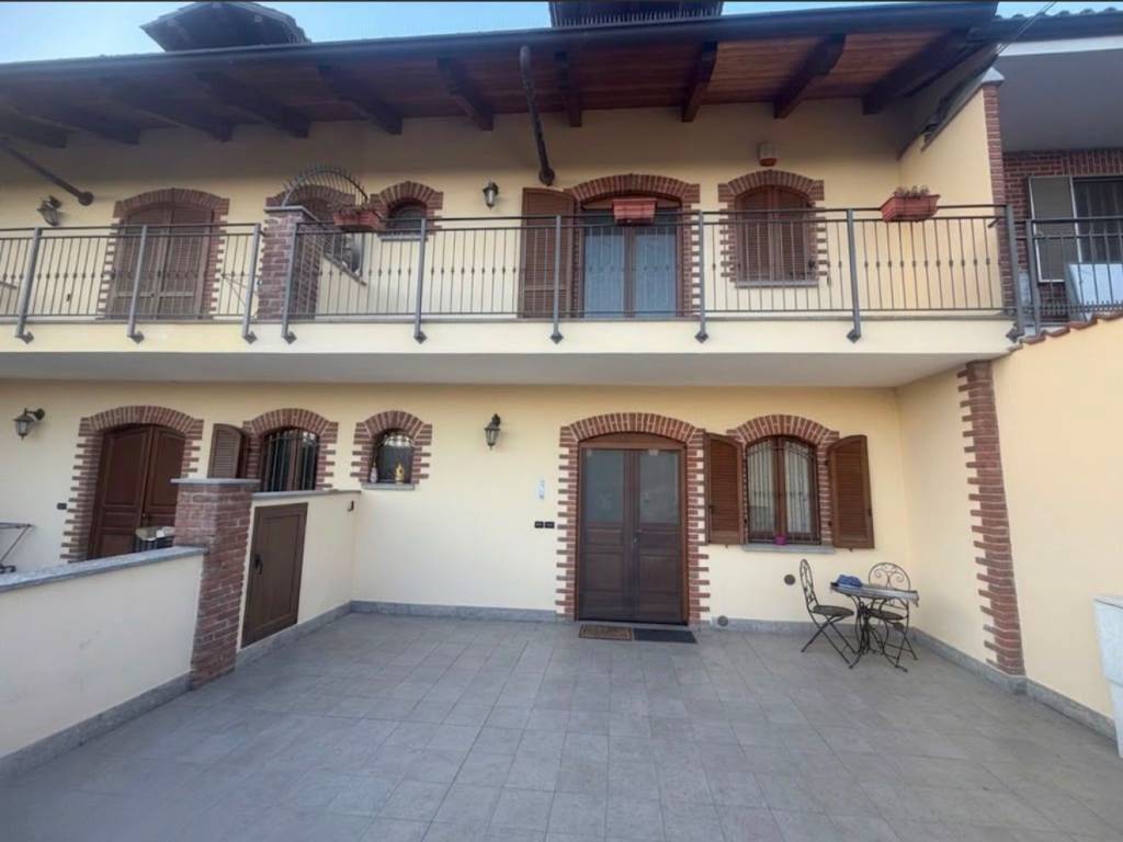 casa indipendente in vendita a Leinì in zona Tedeschi