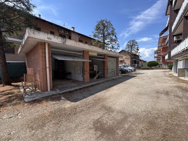 box auto in vendita a Leinì in zona Mappano di Leinì