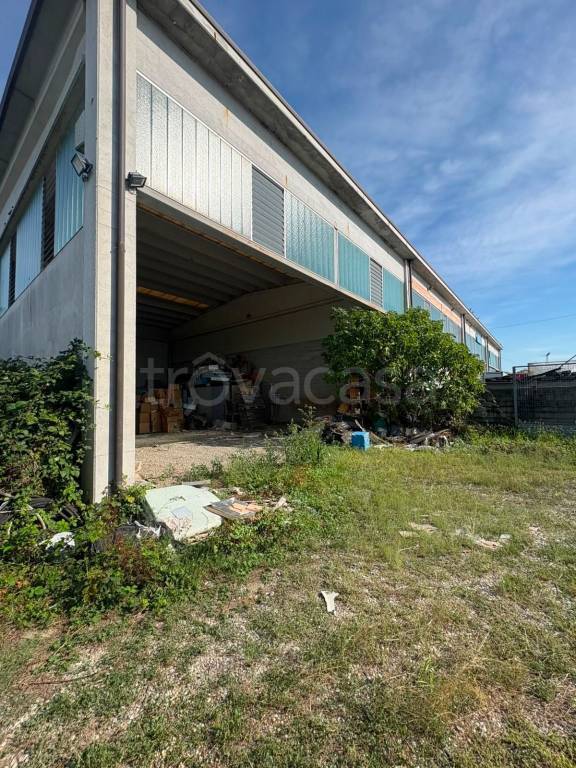 appartamento in vendita a Leinì in zona Fornacino