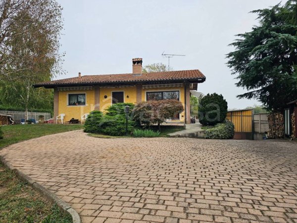 casa indipendente in vendita a Leinì in zona Tedeschi