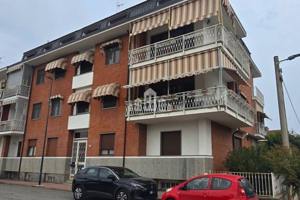 appartamento in vendita a Leinì in zona Tedeschi
