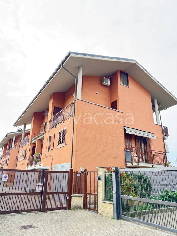 appartamento in vendita a Leinì in zona Mappano di Leinì