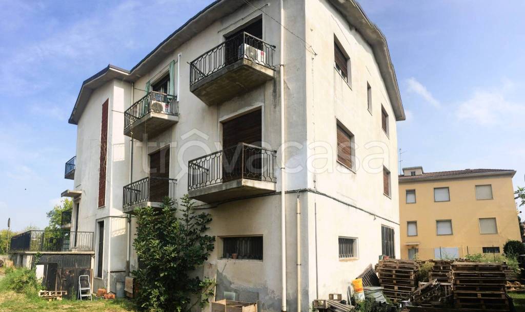 casa indipendente in vendita a Lardirago