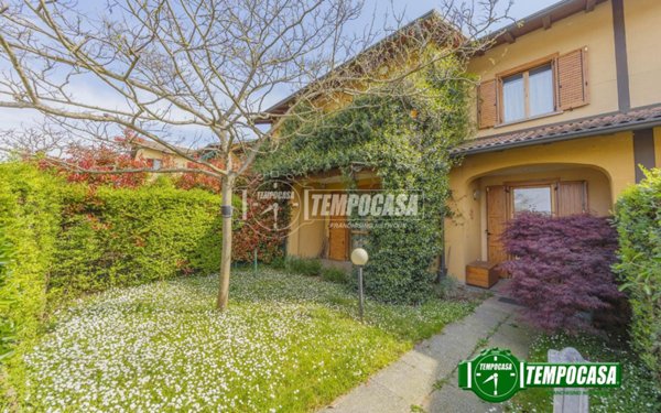 casa indipendente in vendita a Lardirago