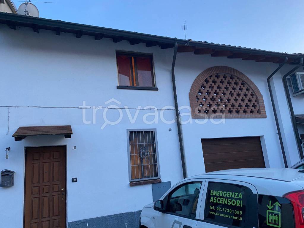 casa indipendente in vendita a Lardirago