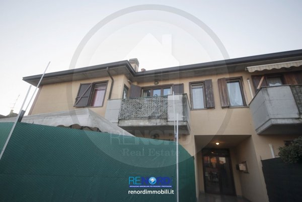 appartamento in vendita a Lardirago