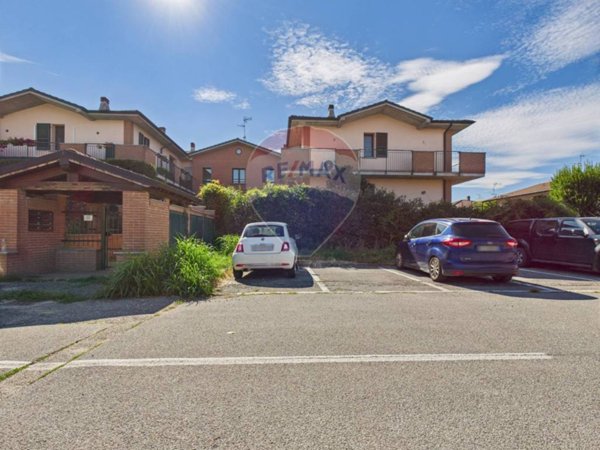 appartamento in vendita a Lardirago