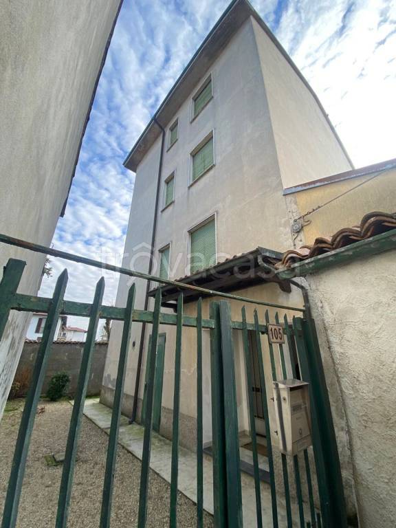 appartamento in vendita a Lardirago