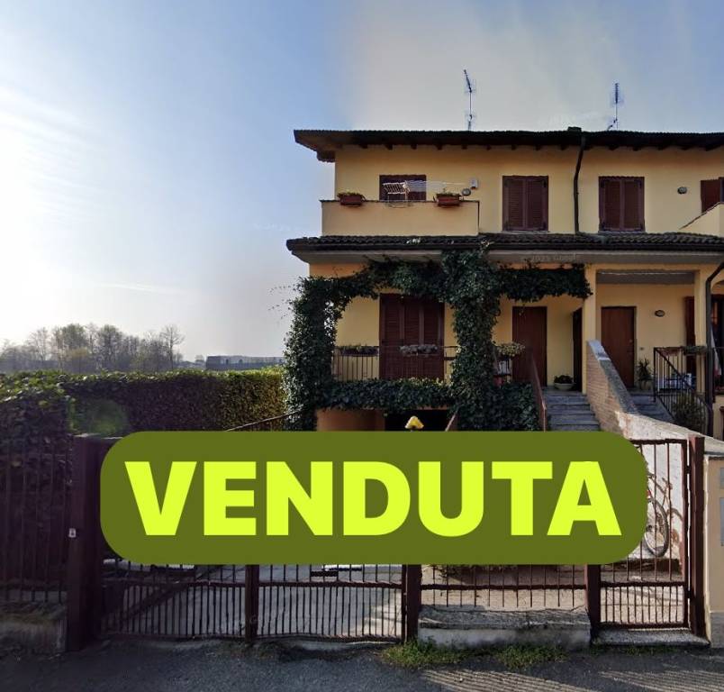 casa indipendente in vendita a Lardirago