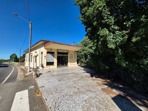 villa in vendita a Lardirago