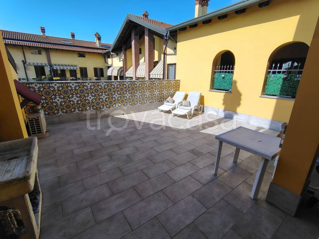 appartamento in vendita a Lardirago