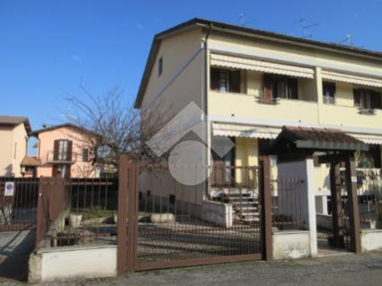 casa indipendente in vendita a Linarolo in zona San Leonardo