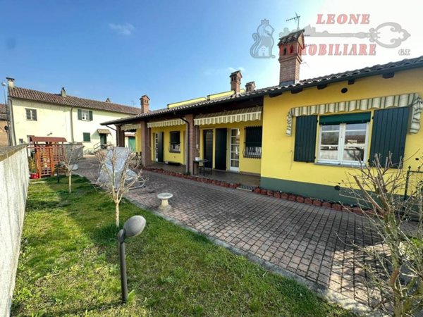 casa indipendente in vendita a Linarolo