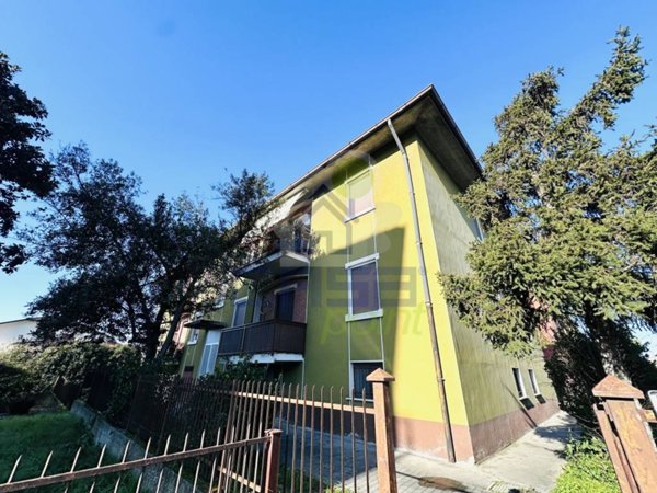 appartamento in vendita a Linarolo