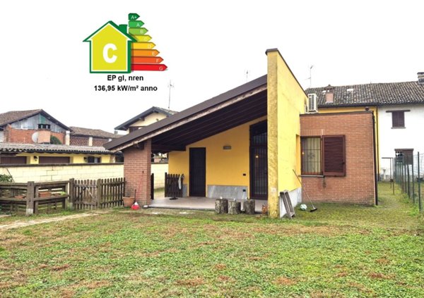 casa indipendente in vendita a Linarolo