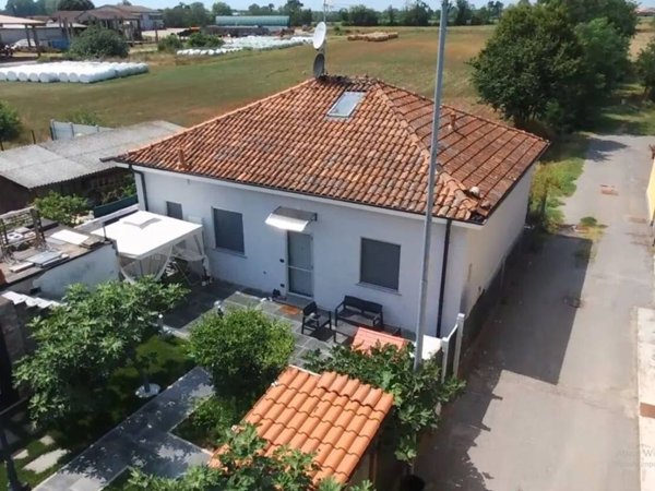casa indipendente in vendita a Linarolo in zona Vaccarizza