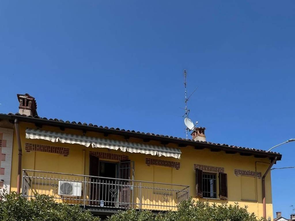 casa indipendente in vendita a Linarolo