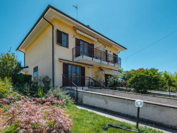casa indipendente in vendita a Linarolo