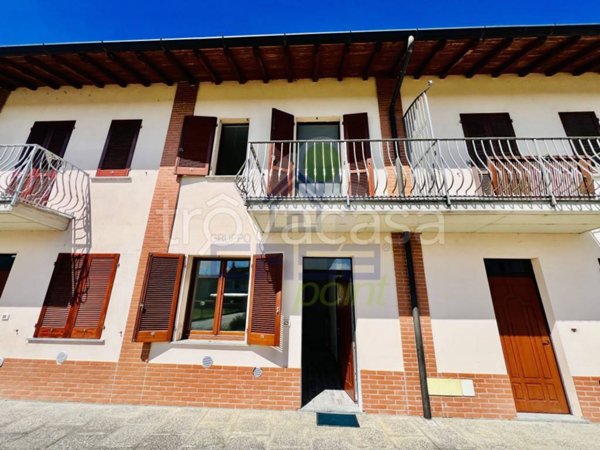 casa indipendente in vendita a Linarolo