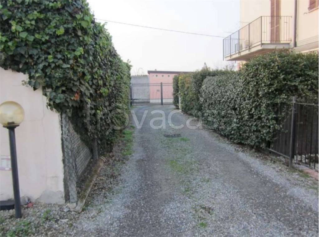 appartamento in vendita a Linarolo in zona San Leonardo