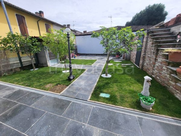 casa indipendente in vendita a Linarolo in zona Vaccarizza