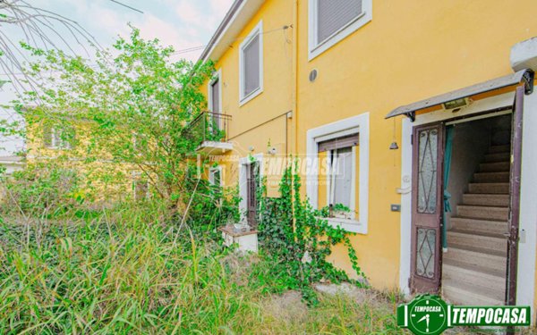 appartamento in vendita a Linarolo in zona San Leonardo