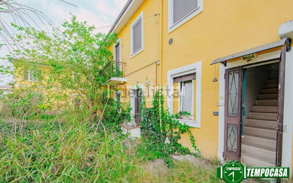 appartamento in vendita a Linarolo in zona San Leonardo