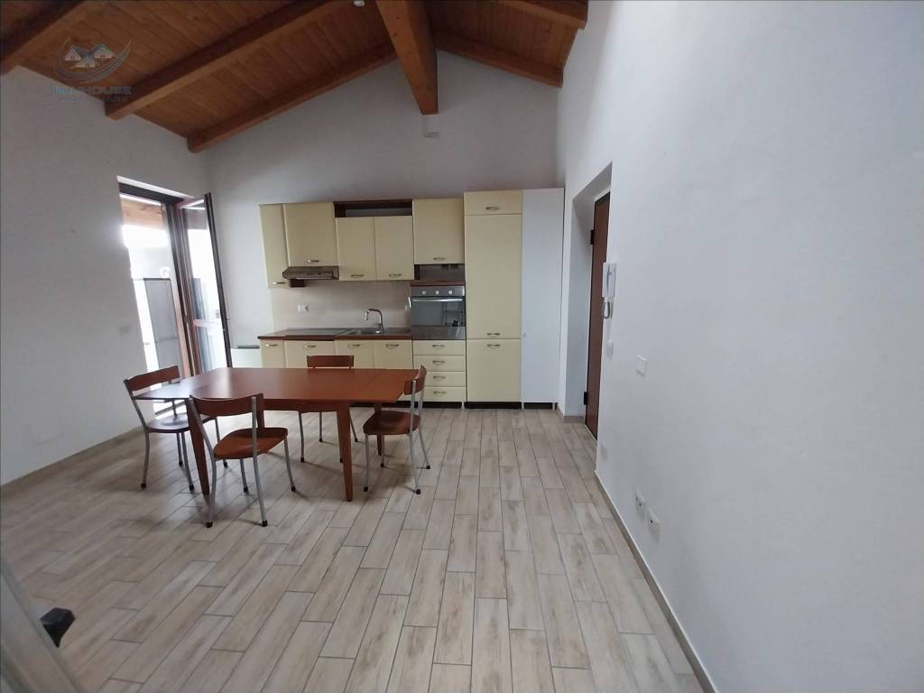 appartamento in vendita a Linarolo