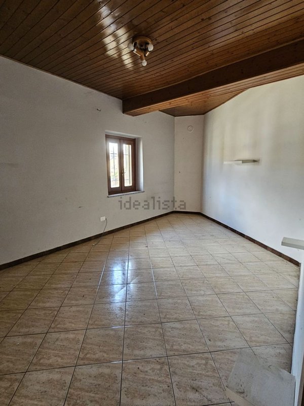 casa indipendente in vendita a Linarolo