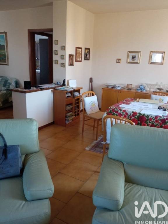 casa indipendente in vendita a Linarolo in zona San Leonardo