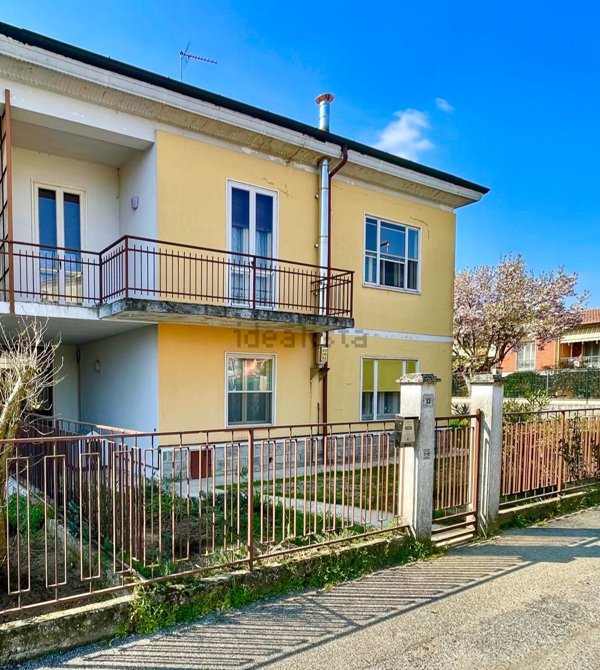 appartamento in vendita a Linarolo