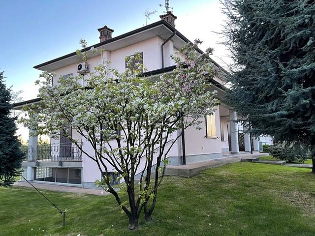 casa indipendente in vendita a Linarolo in zona San Leonardo