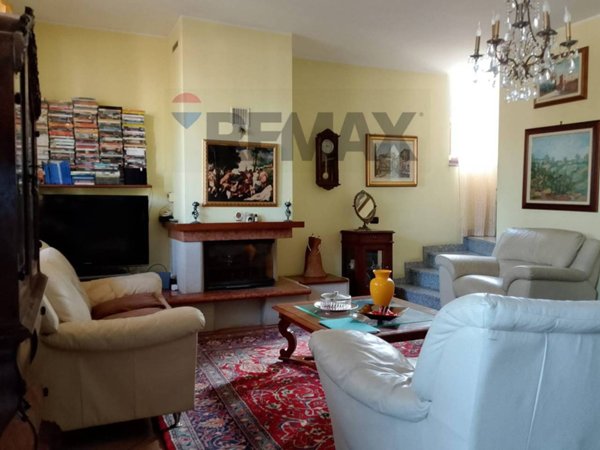 casa indipendente in vendita a Linarolo